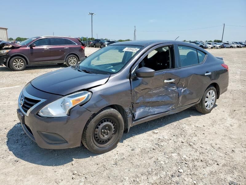 Nissan Versa