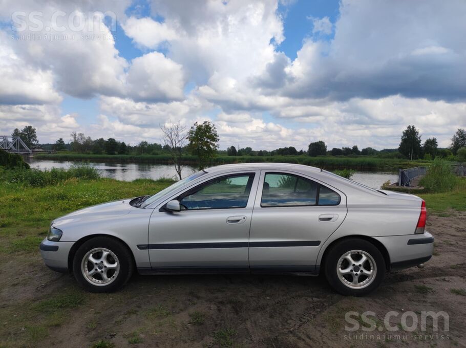 Volvo S60