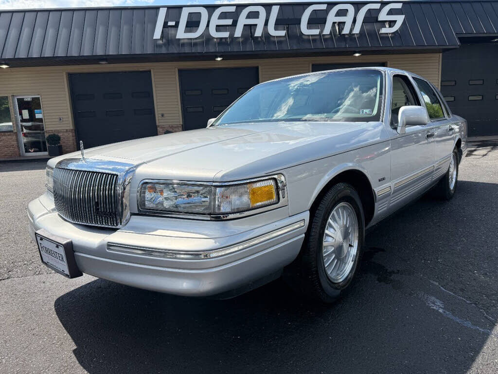 Lincoln Town Car
