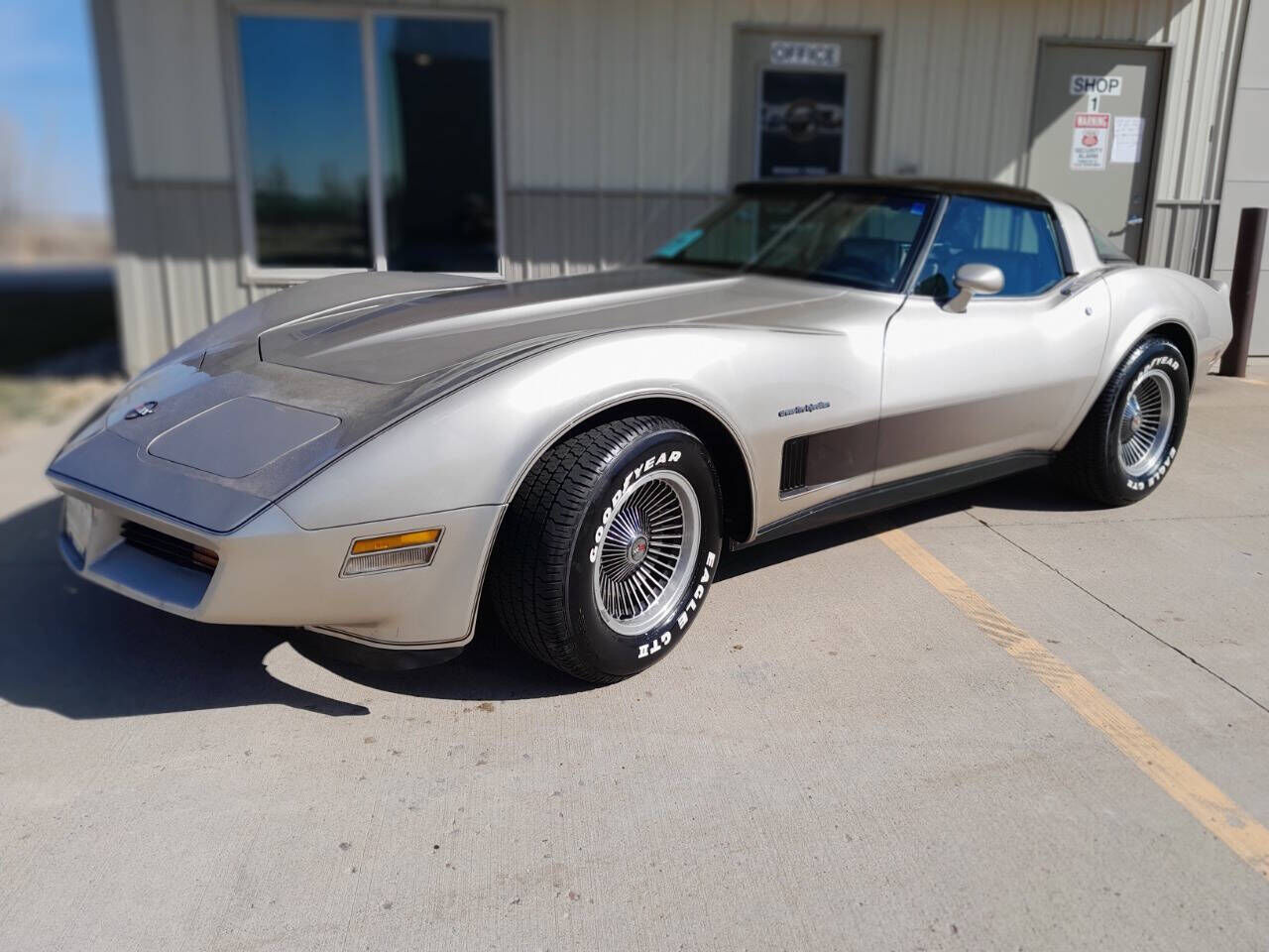 1982 CHEVROLET Corvette