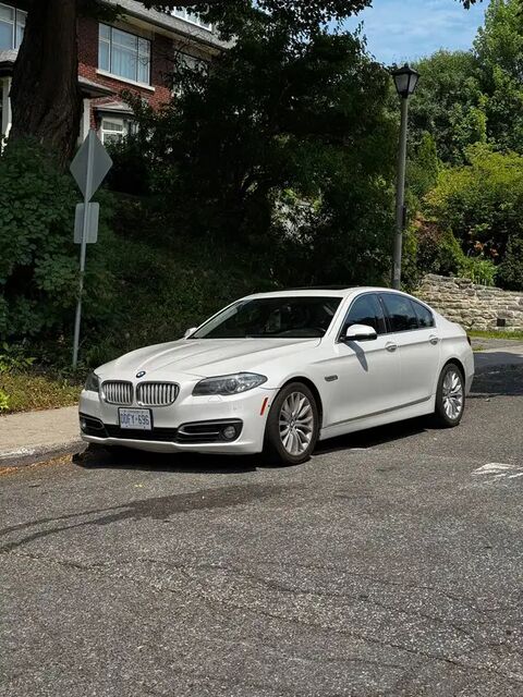 BMW 528i