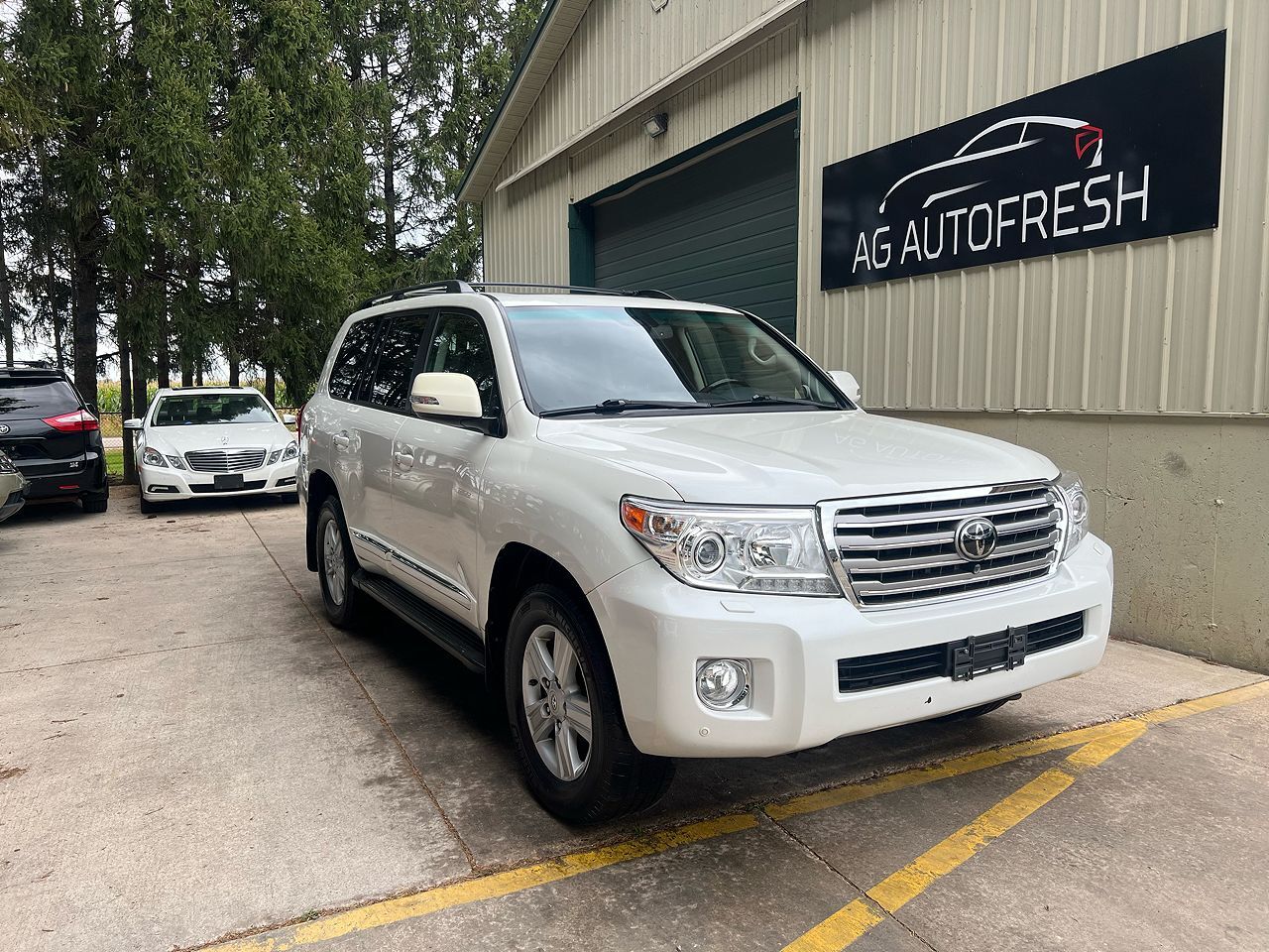 2013 TOYOTA Land Cruiser