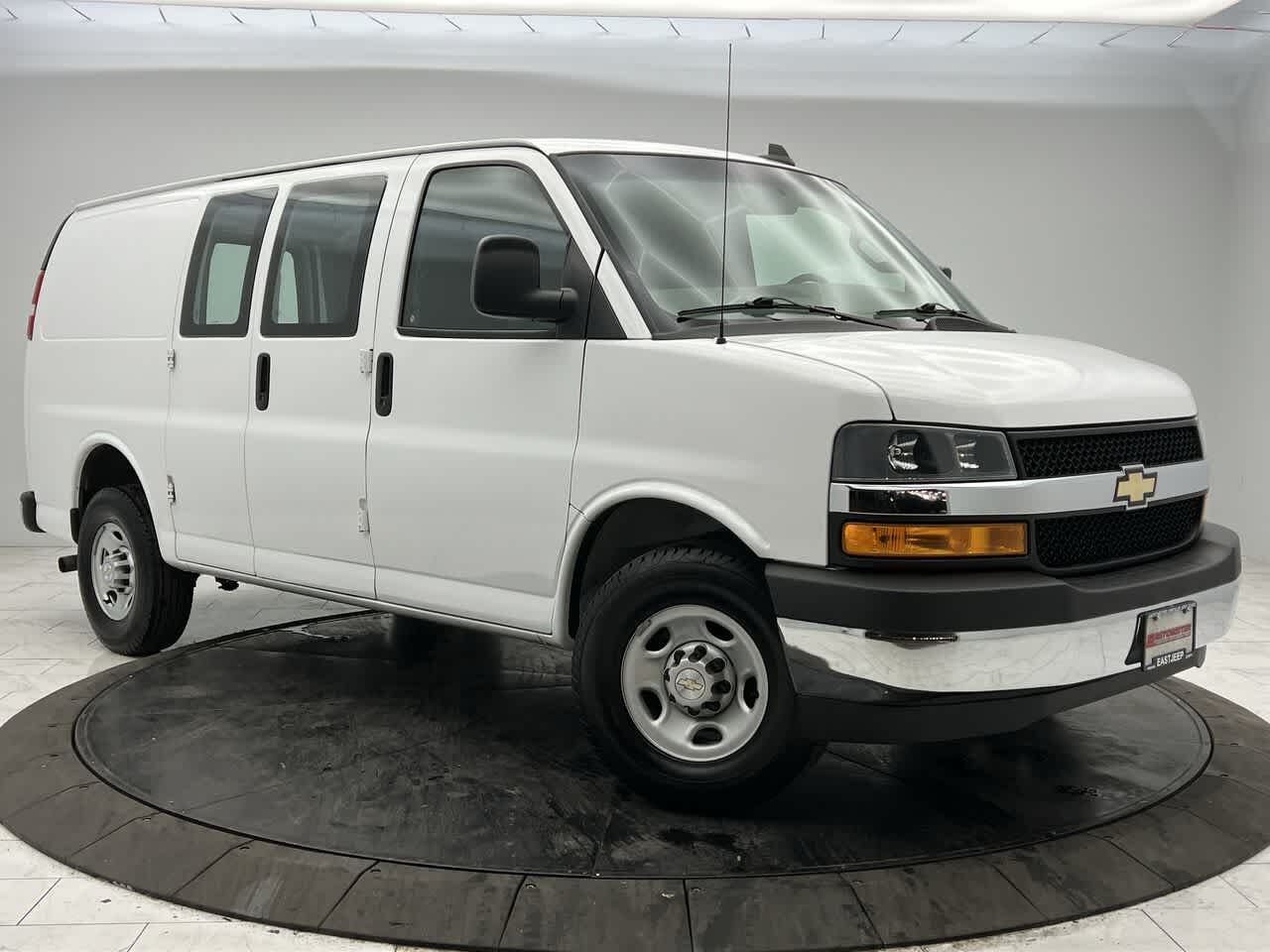 2022 CHEVROLET Express