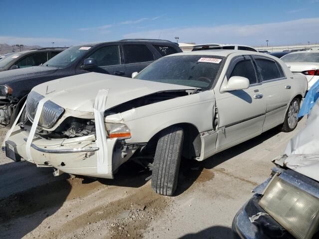 Lincoln Town Car
