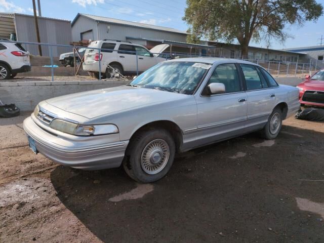 Ford Crown Victoria