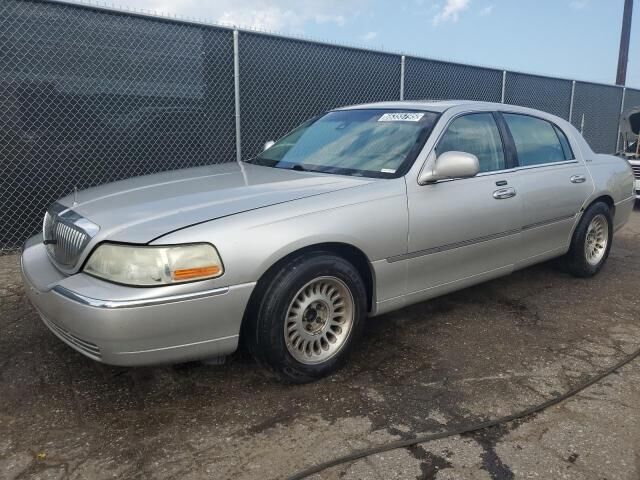 Lincoln Town Car