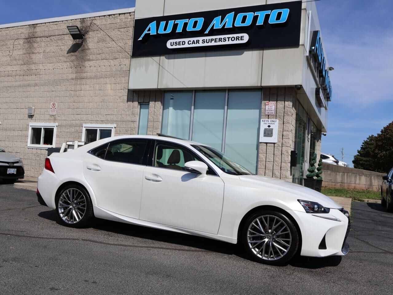 Lexus IS