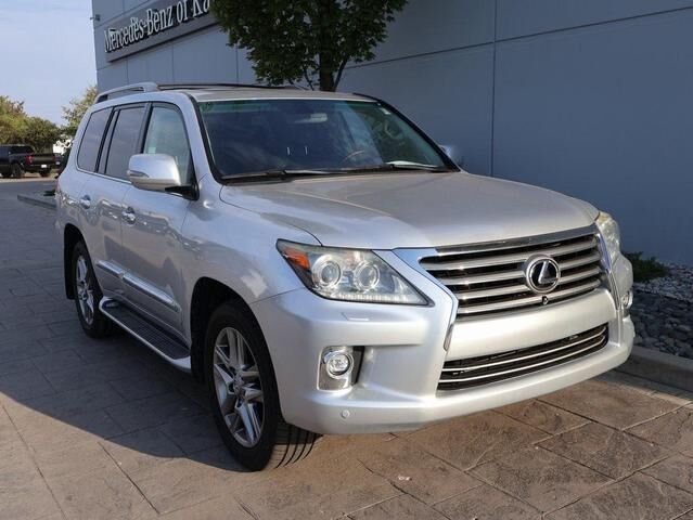 Lexus LX