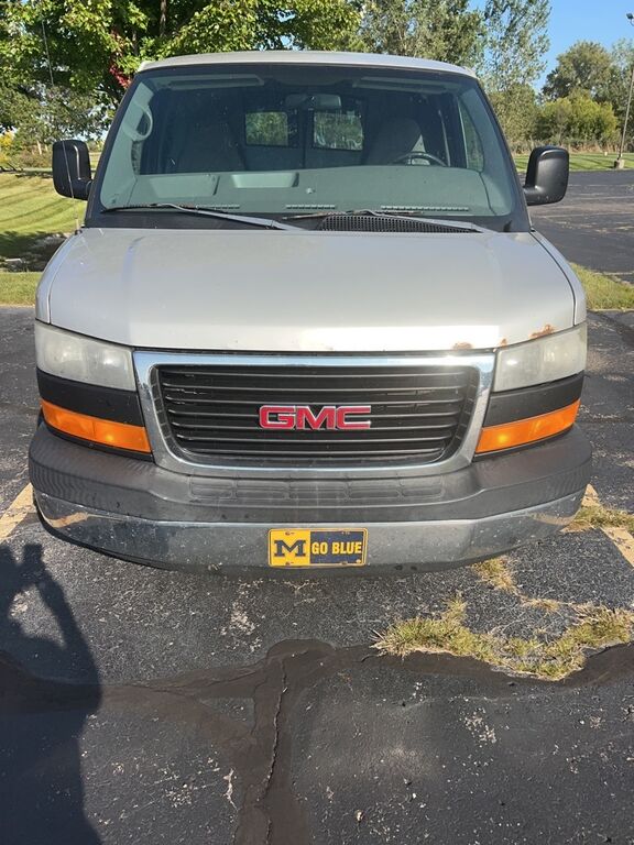 GMC Savana