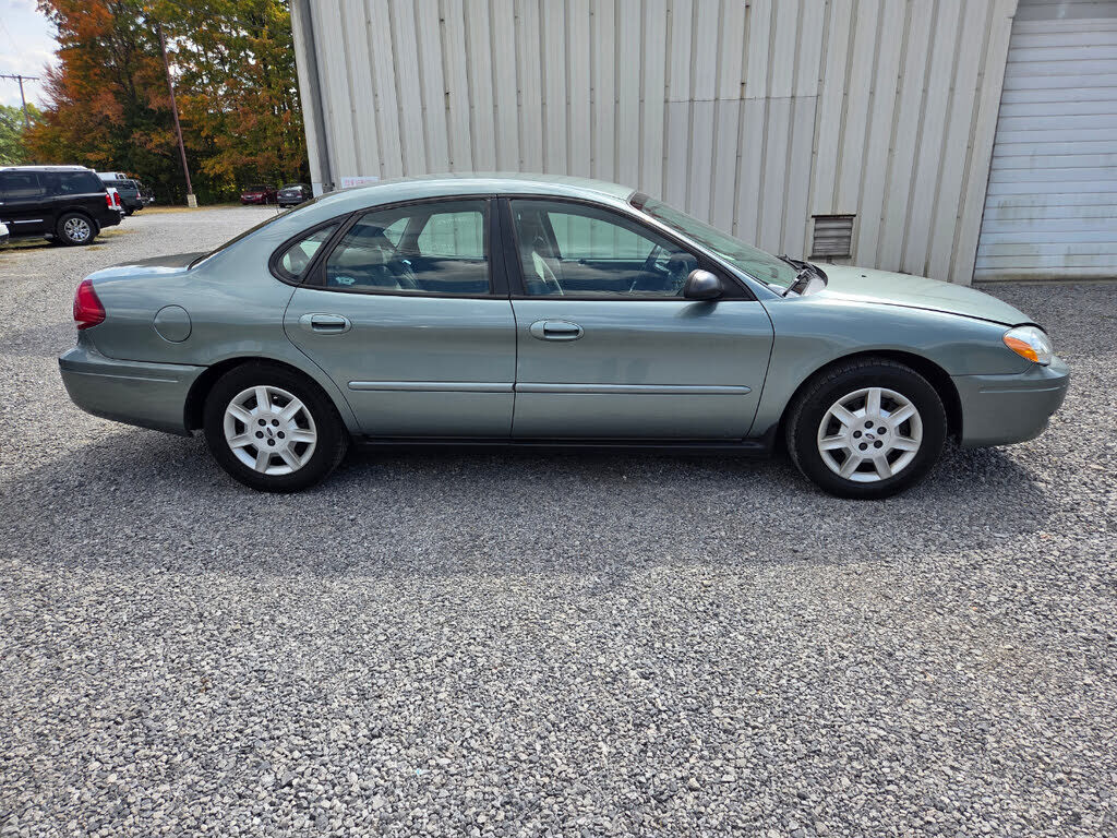 Ford Taurus