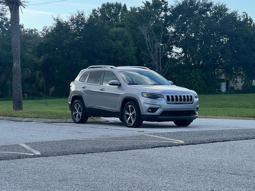 2019 JEEP Cherokee