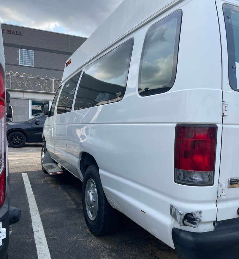 Ford E-250