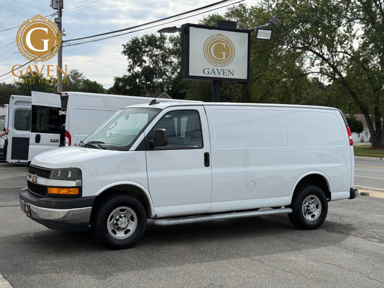 2023 CHEVROLET Express