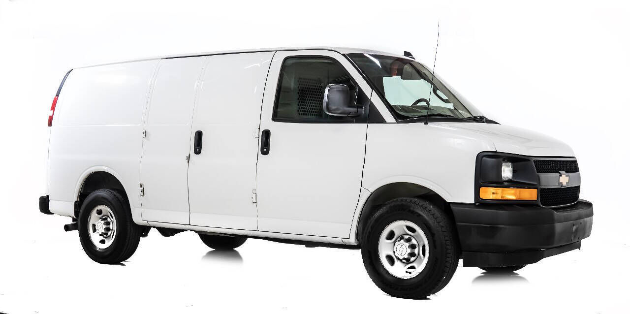 2017 CHEVROLET Express