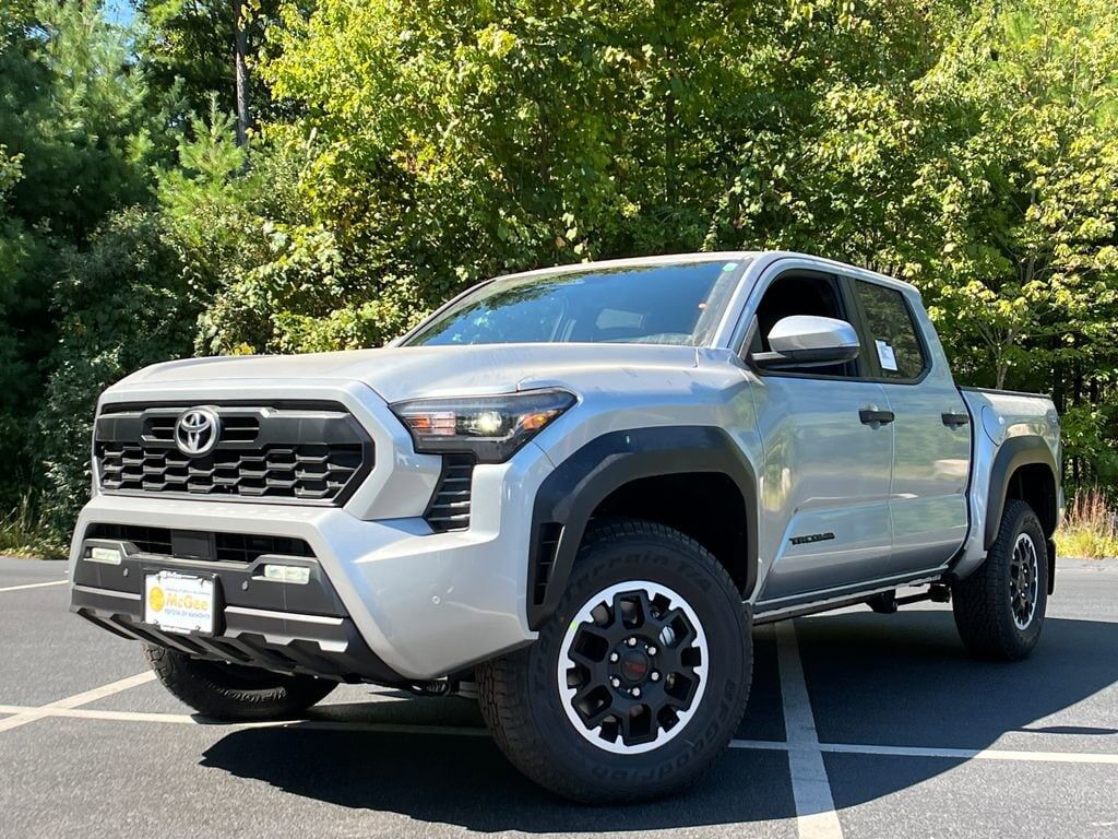 2025 TOYOTA Tacoma