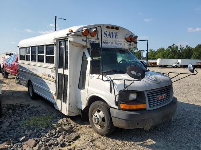 GMC Savana