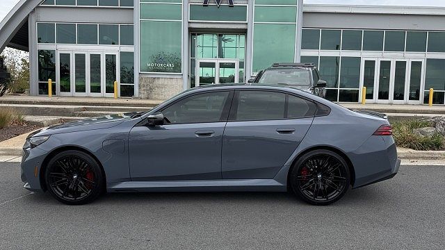 2025 BMW M5