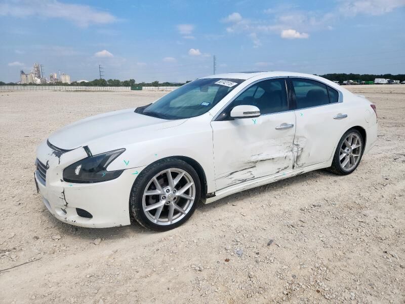 Nissan Maxima
