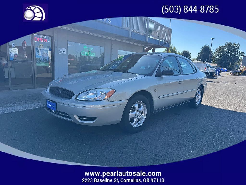 2004 FORD Taurus