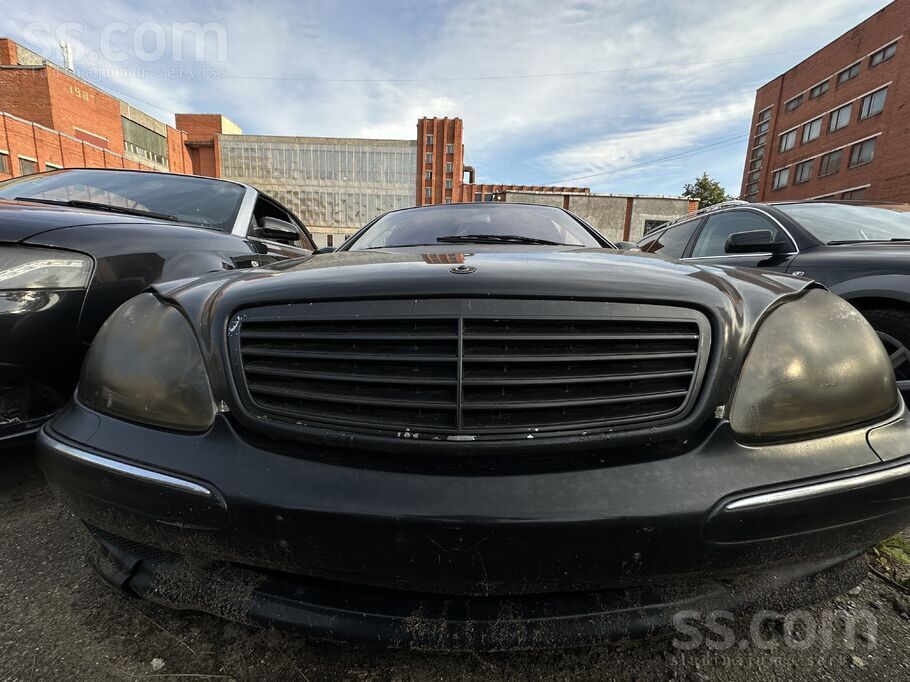 Mercedes-Benz S-Class