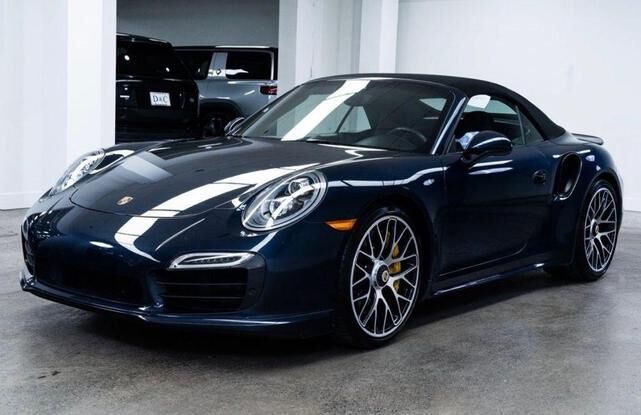 2015 PORSCHE 911