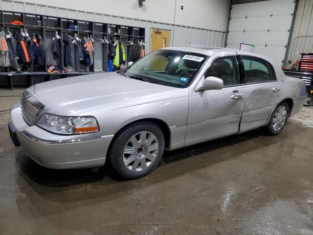 Lincoln Town Car