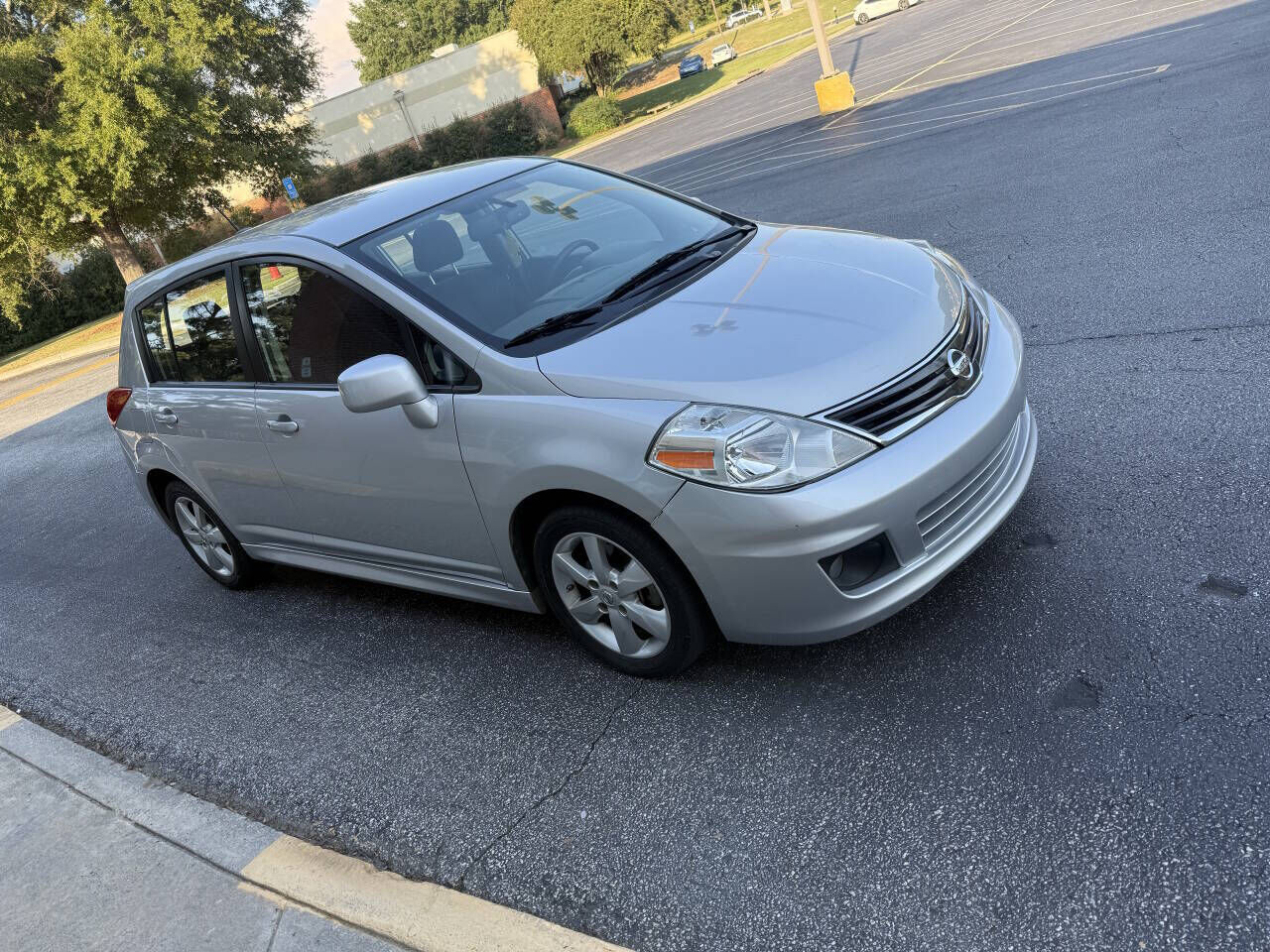 2012 NISSAN Versa