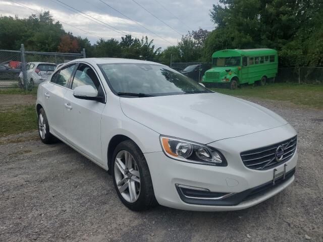 2015 VOLVO S60