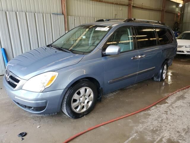 Hyundai Entourage