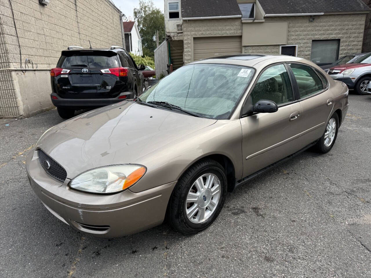 Ford Taurus