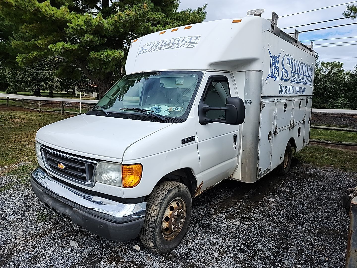 Ford E-350