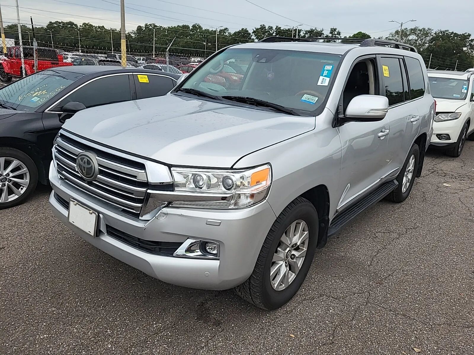 2017 TOYOTA Land Cruiser