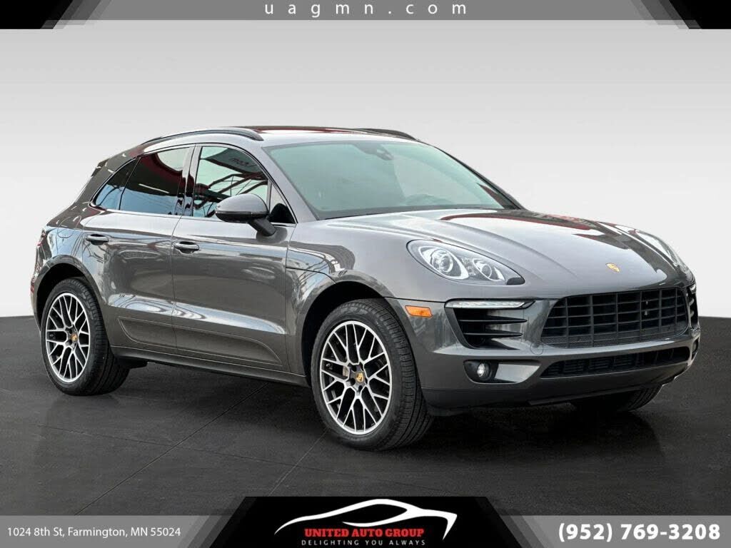 2018 PORSCHE Macan