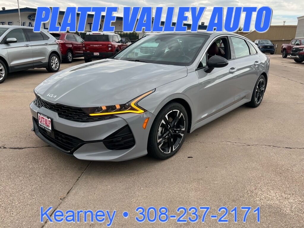 2022 KIA K5