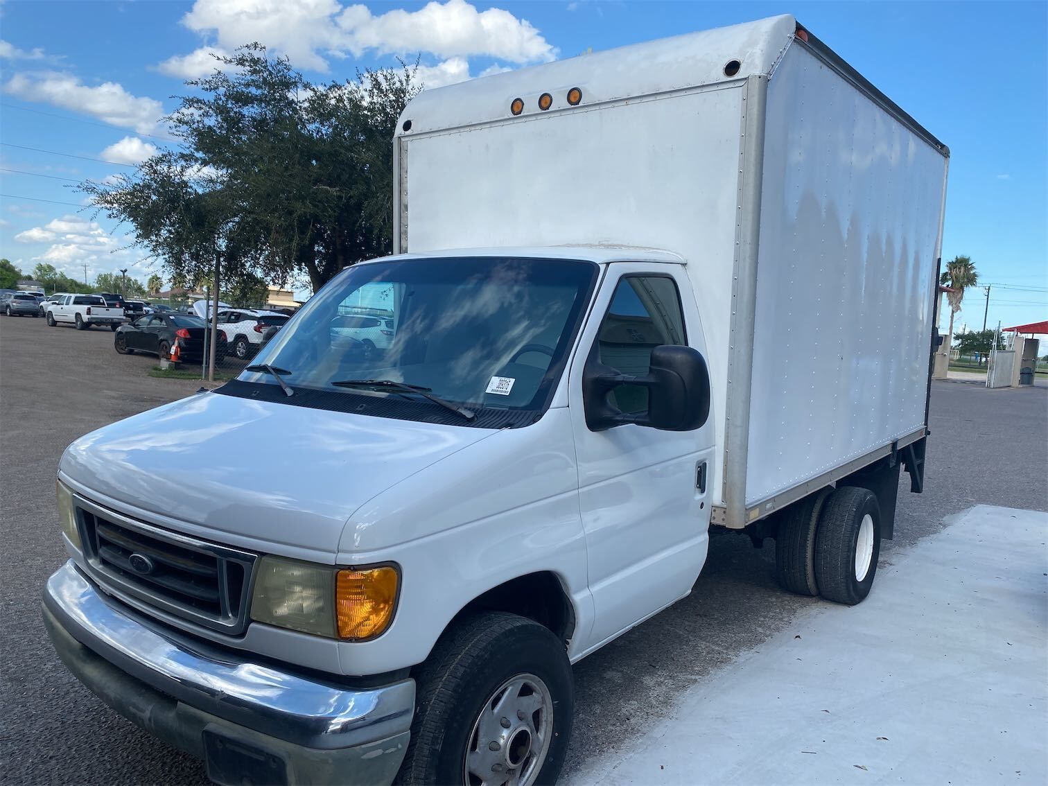 Ford E-350