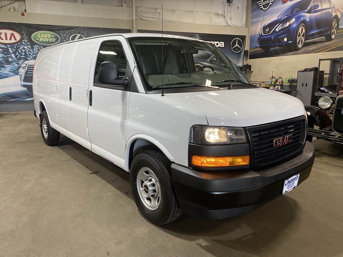 2023 GMC Savana