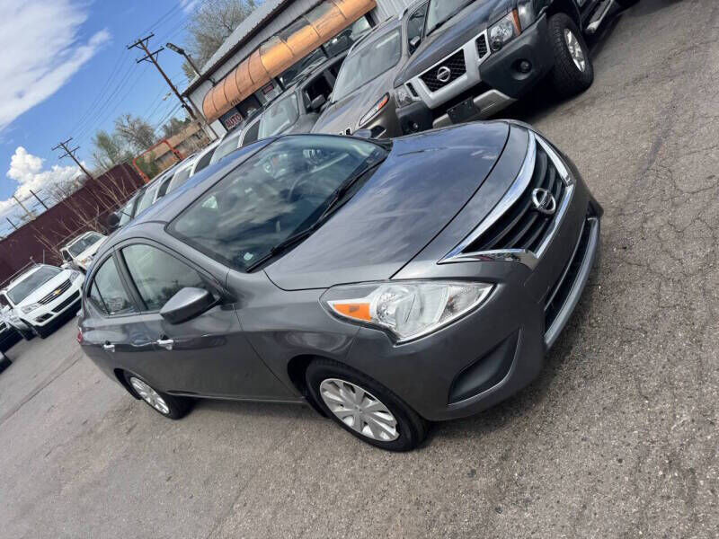2016 NISSAN Versa