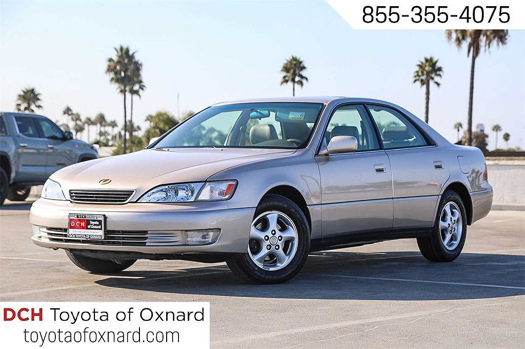 Lexus ES