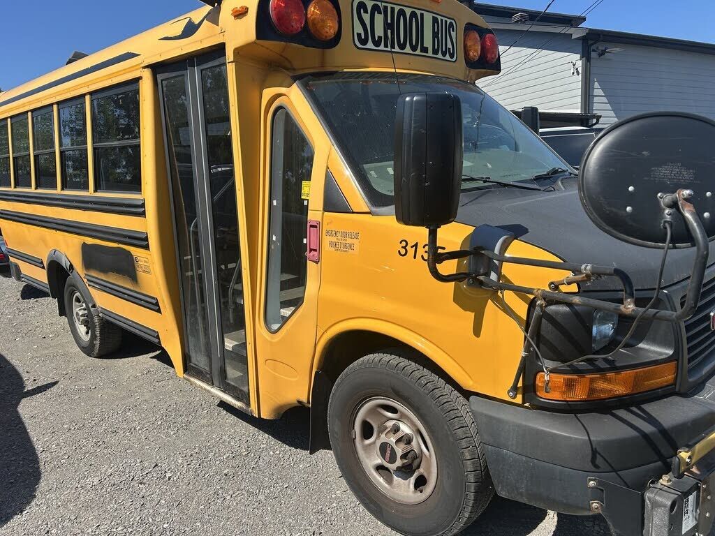 GMC Savana