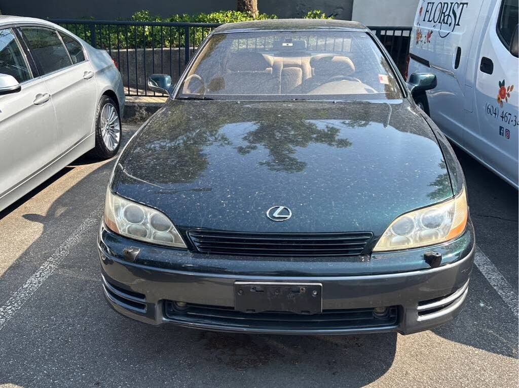 Lexus ES
