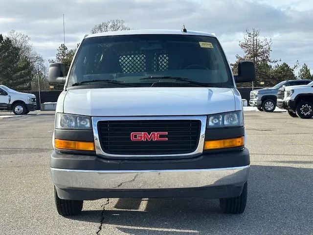 2023 GMC Savana