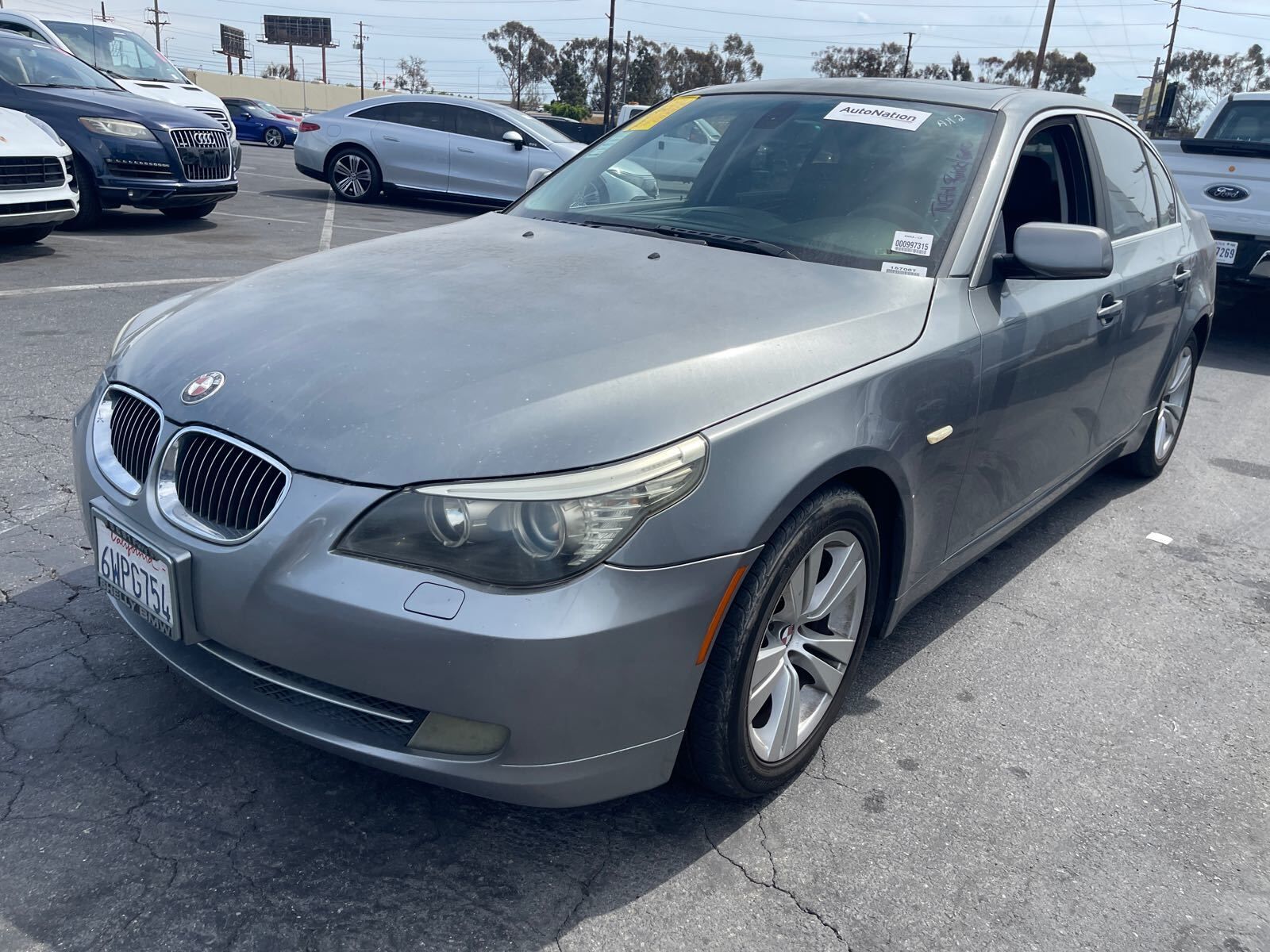 BMW 528i