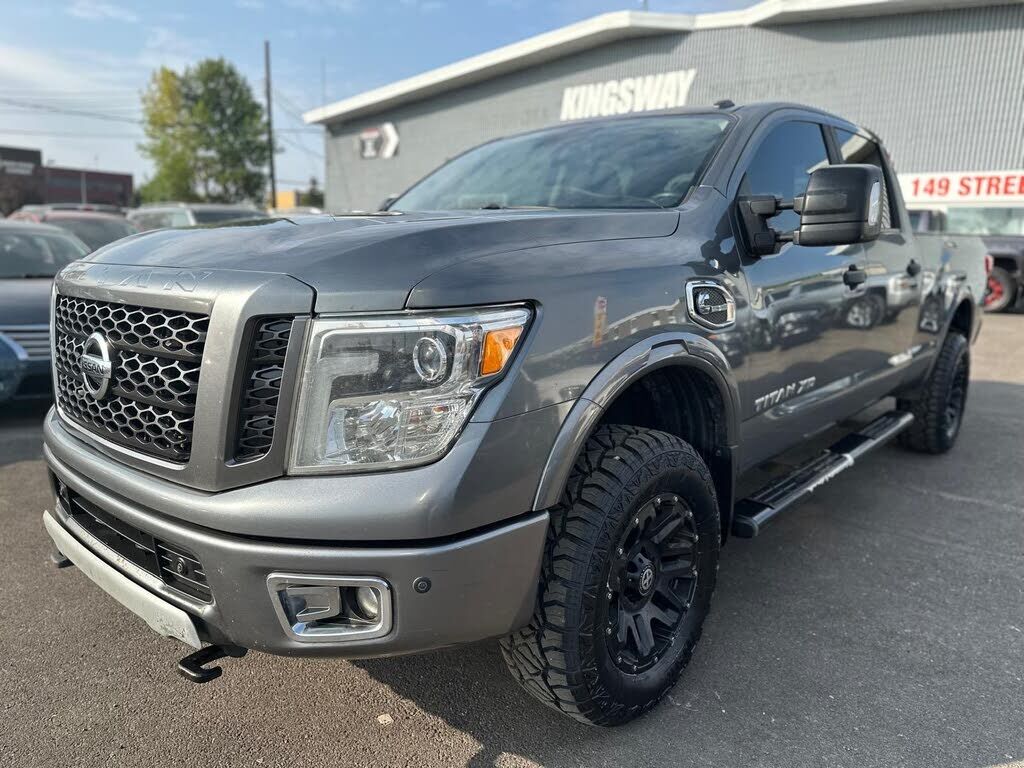 Nissan Titan