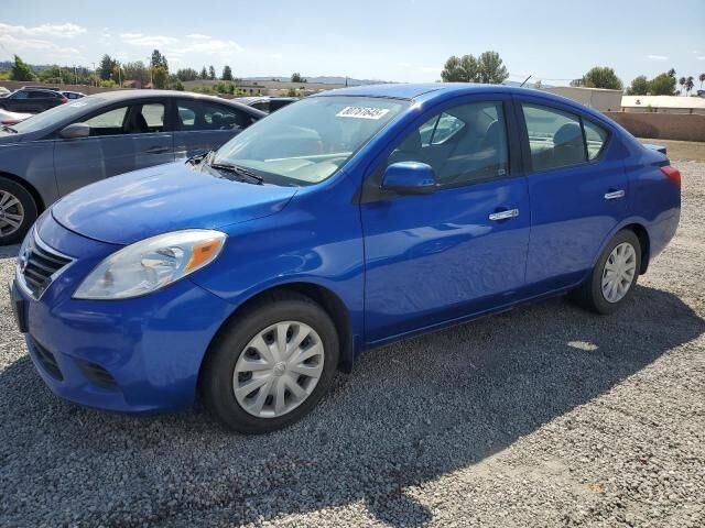 Nissan Versa