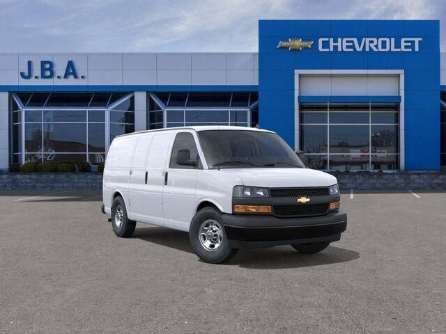 2025 CHEVROLET Express