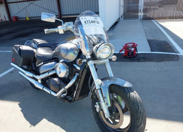 Suzuki VZ800