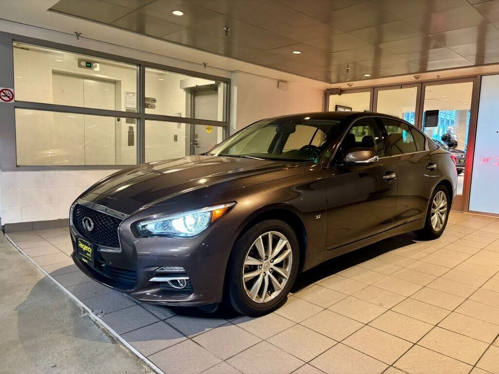 Infiniti Q50