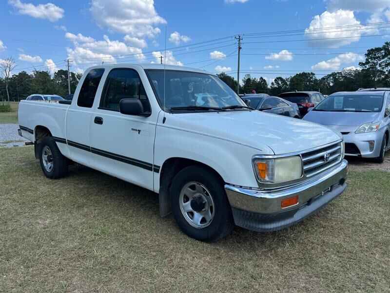 Toyota T100