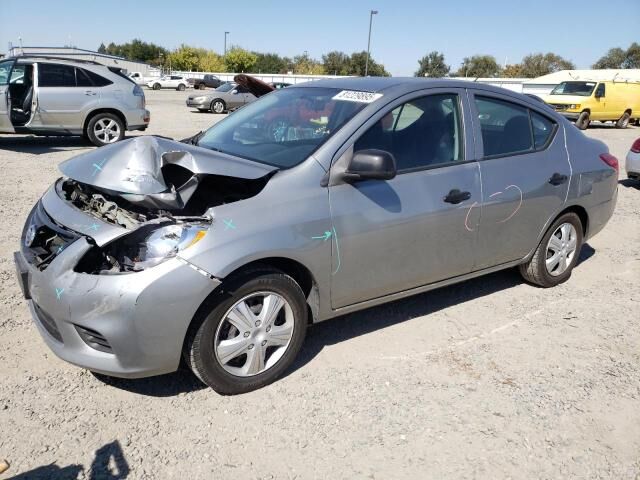 Nissan Versa