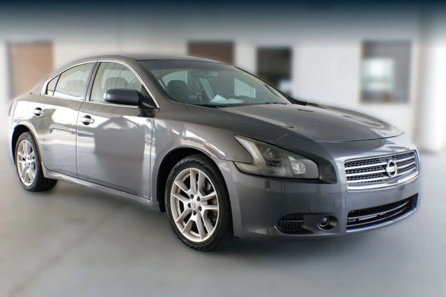 Nissan Maxima